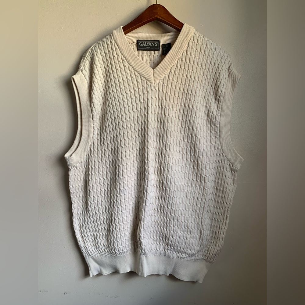 Galvan’s 100% cotton Men's V-Neck Sweater Vest - Cream